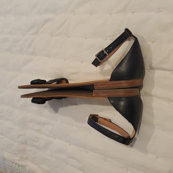 Jack Rogers Daphne Medallion Sandals Flat with Ankle Straps - Picture 4 of 6